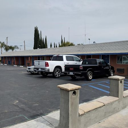 El Monte Motel Dinuba Exterior photo