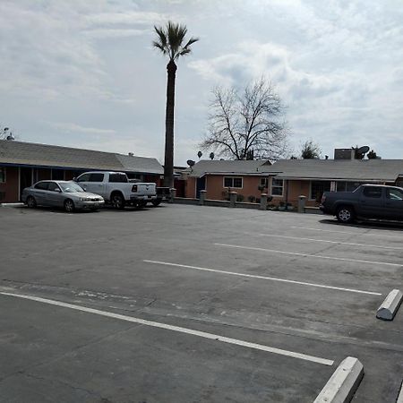 El Monte Motel Dinuba Exterior photo